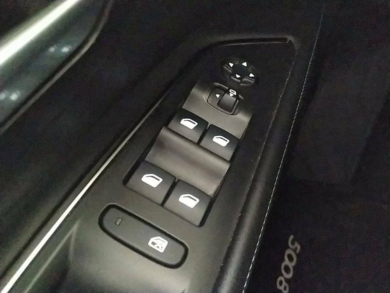 Foto Peugeot 5008 27