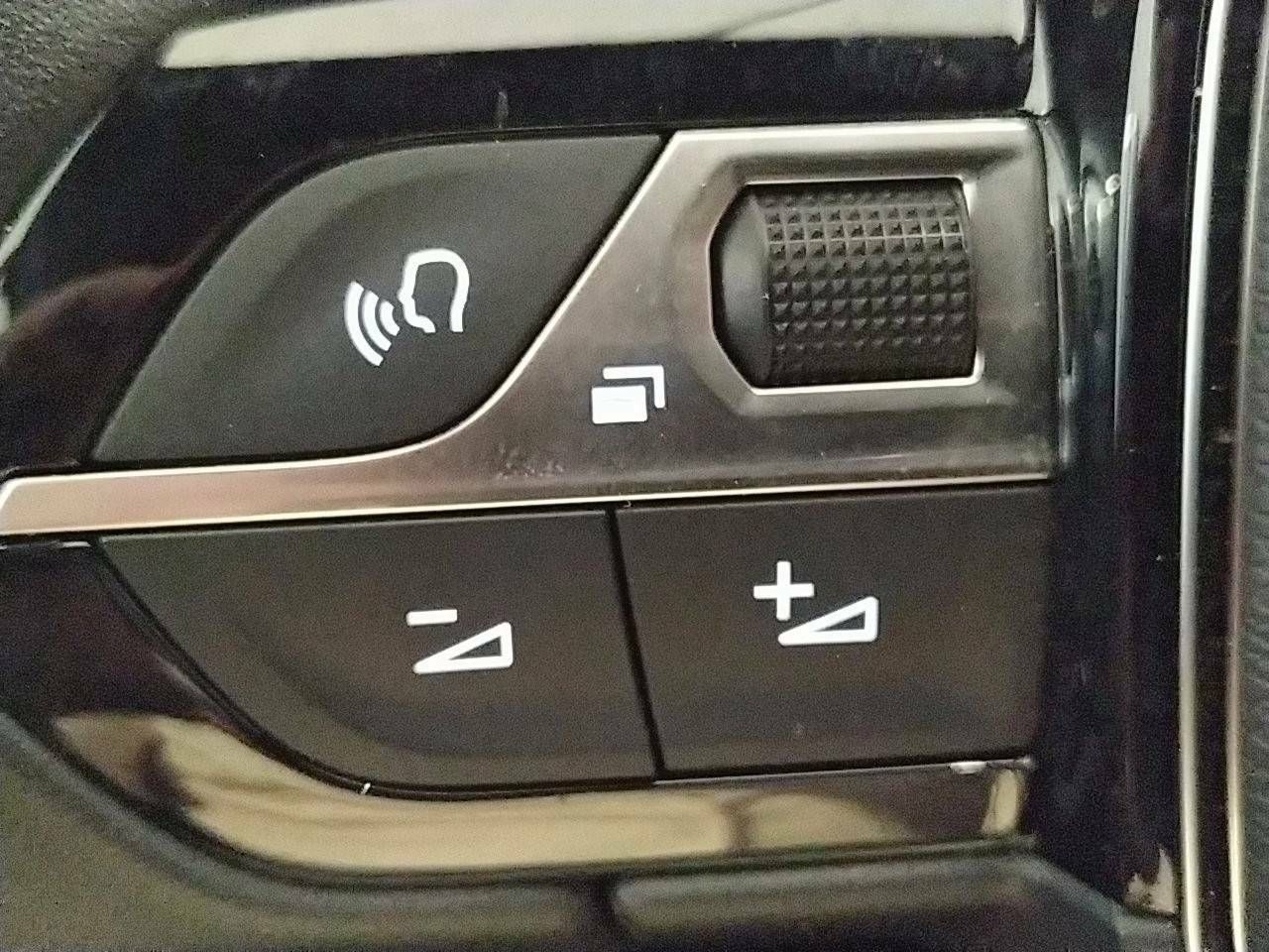 Foto Peugeot 5008 17