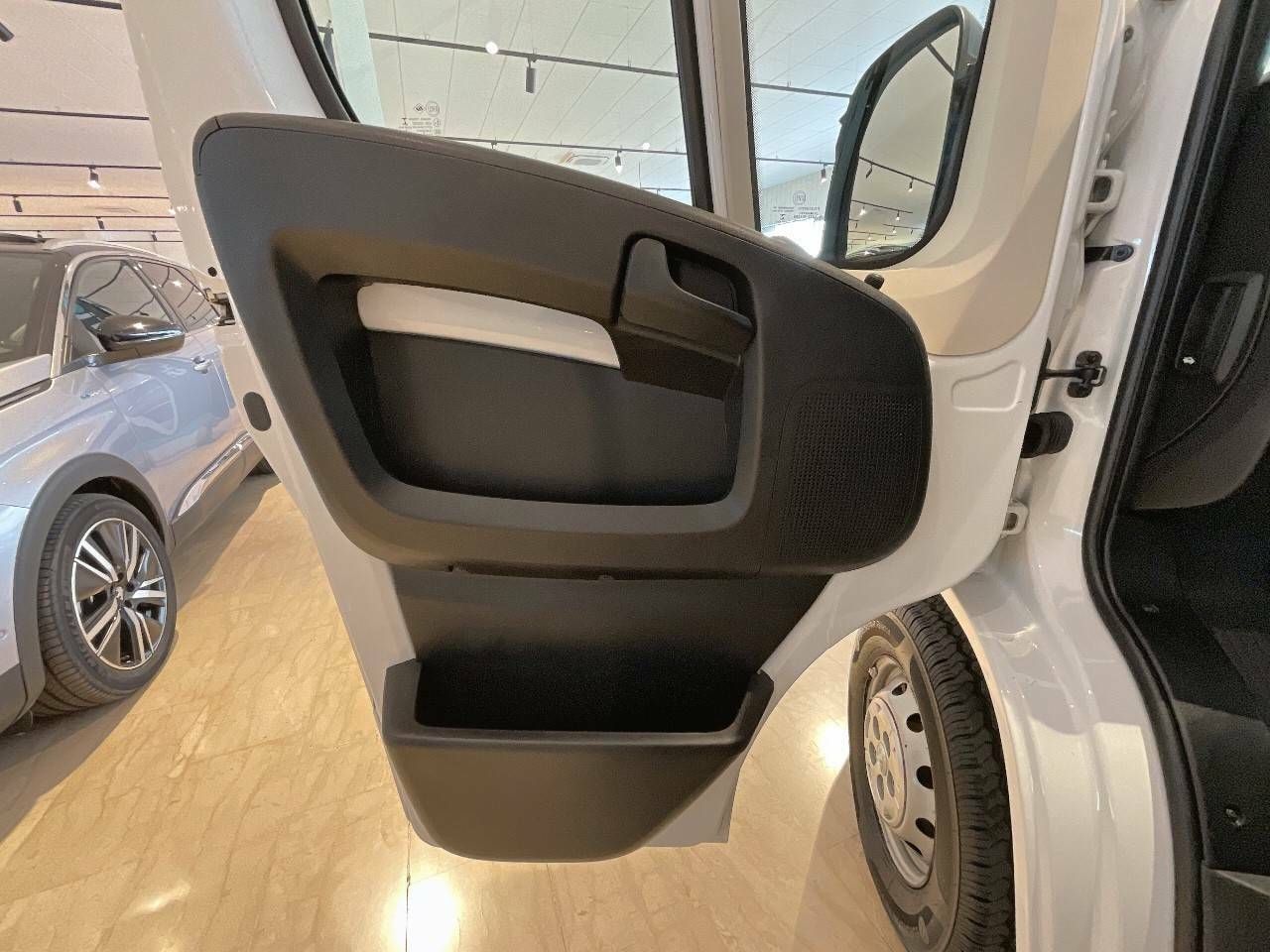 Foto Peugeot Boxer 17