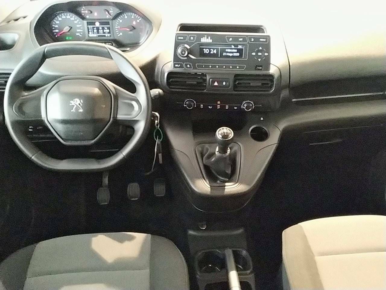 Foto Peugeot Rifter 8