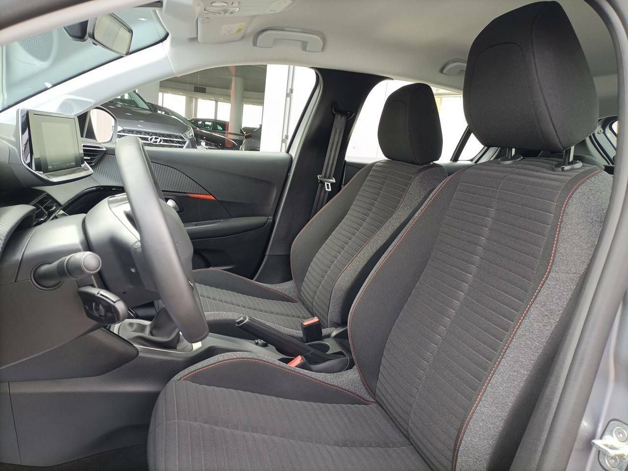 Foto Peugeot 208 6