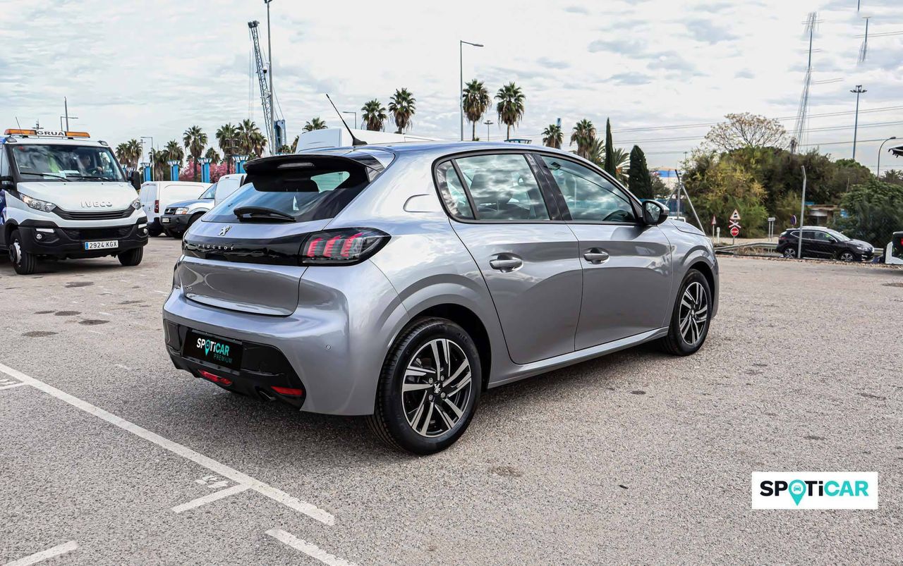 Foto Peugeot 208 16