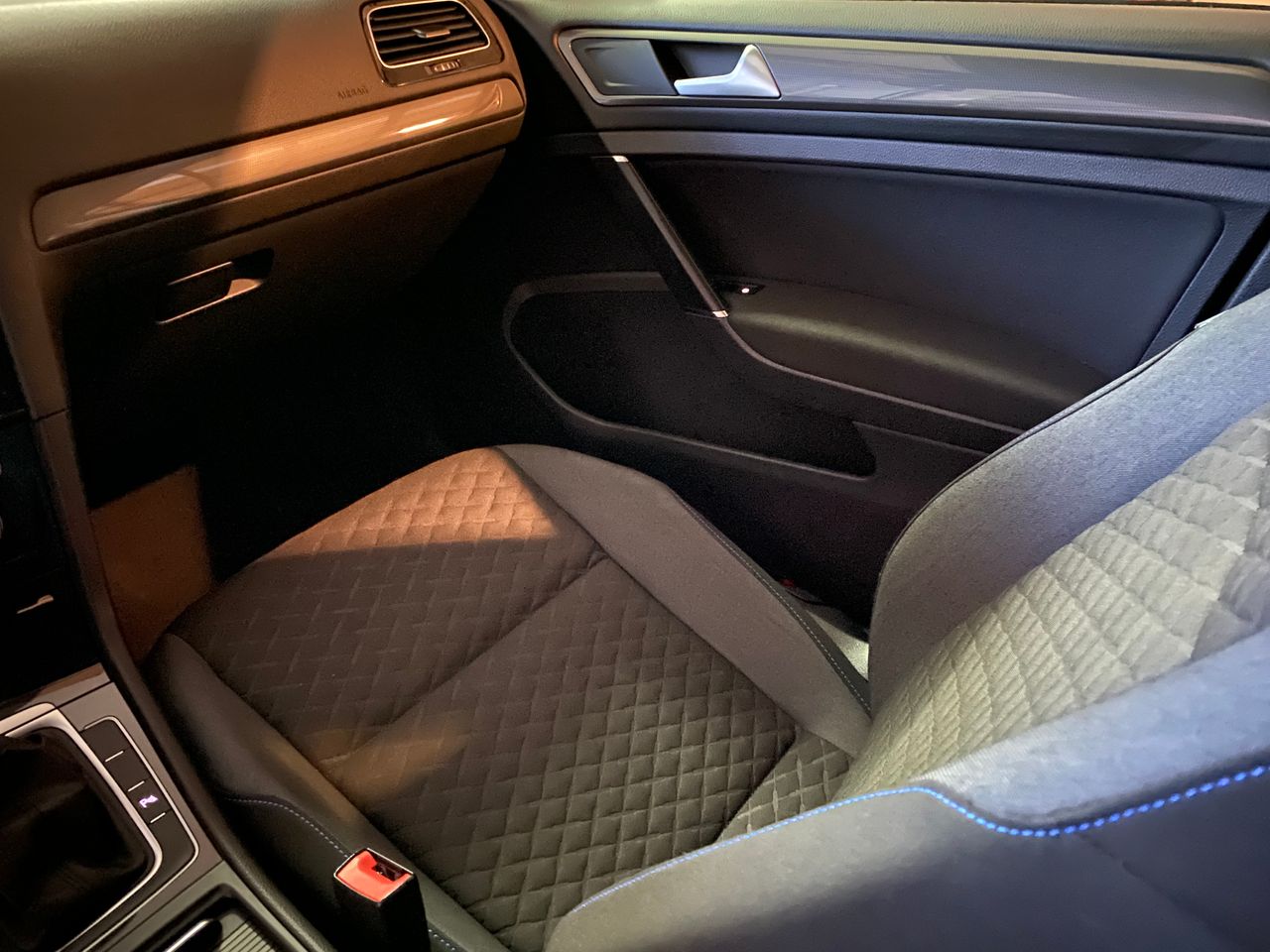 Foto Volkswagen Golf 19