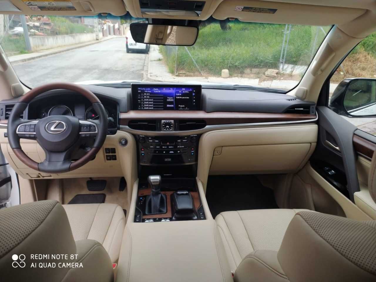 Foto Lexus LX 12