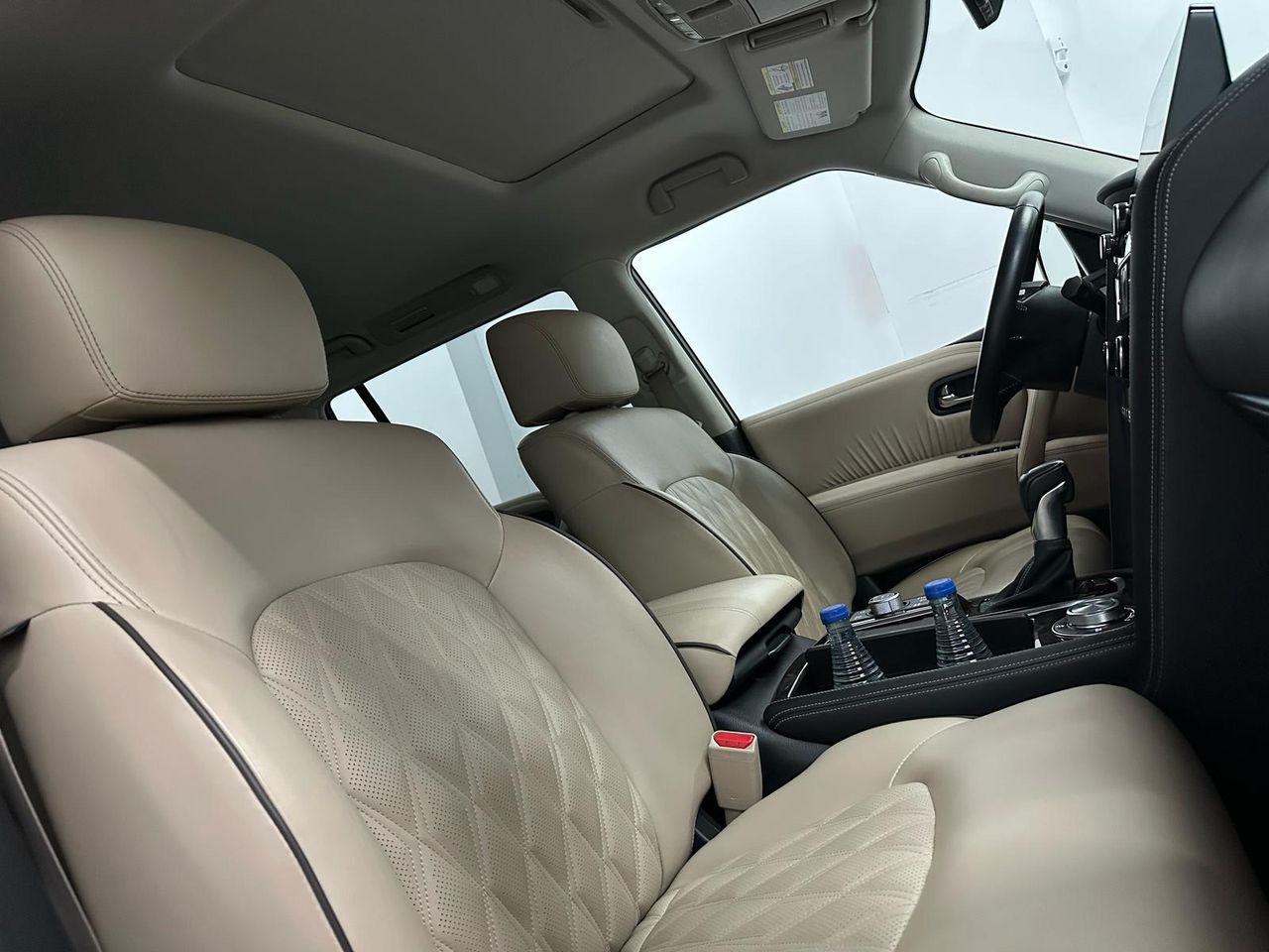 Foto Nissan Armada 11