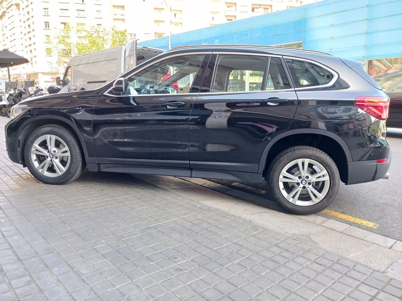 Foto BMW X1 6
