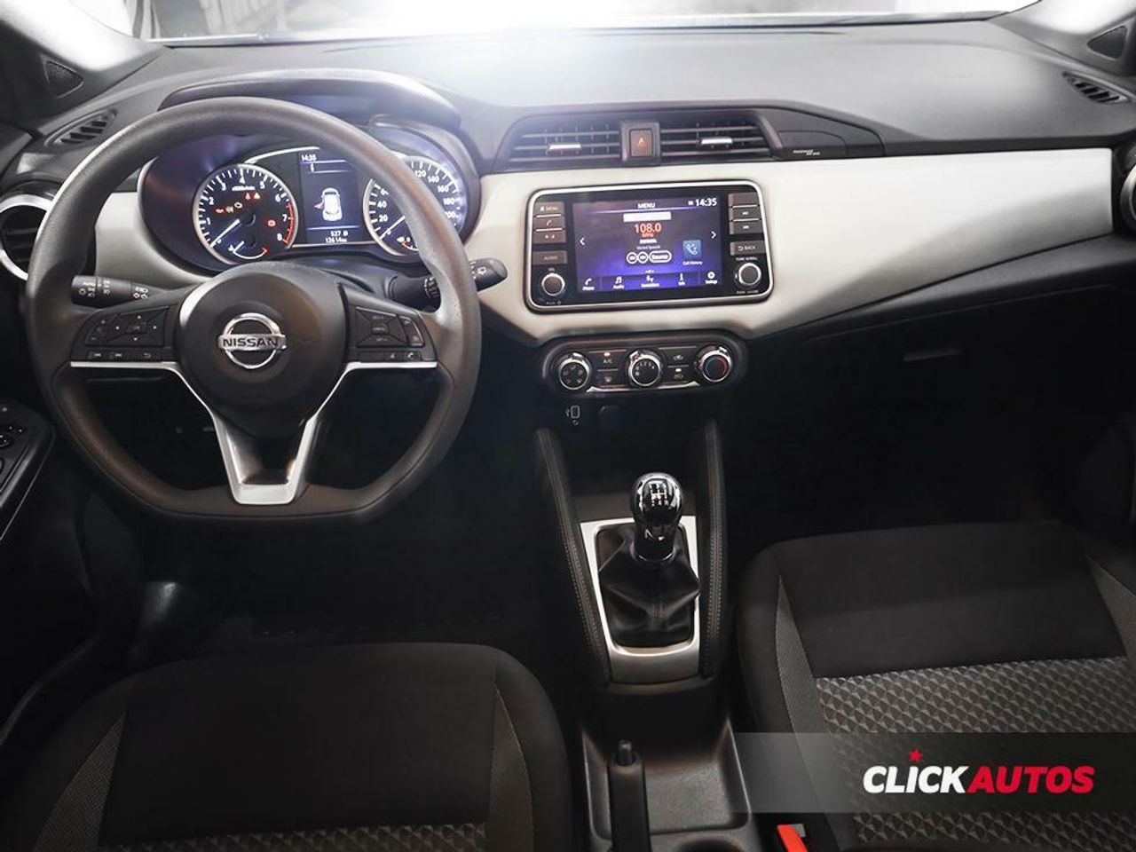 Foto Nissan Micra 4