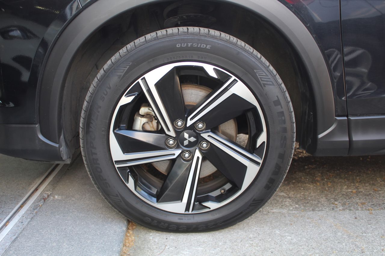 Foto Mitsubishi Eclipse Cross 31