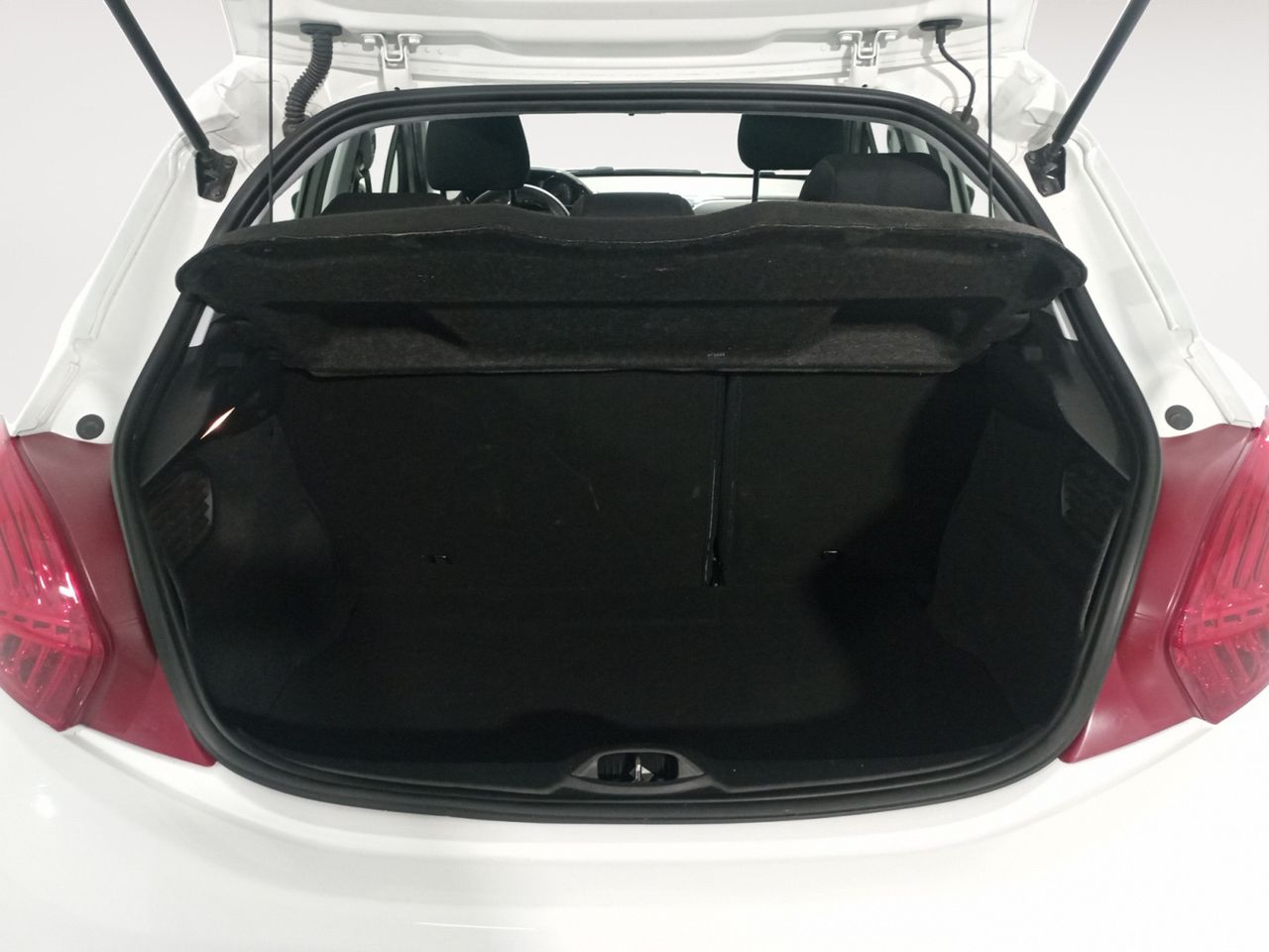 Foto Peugeot 208 11