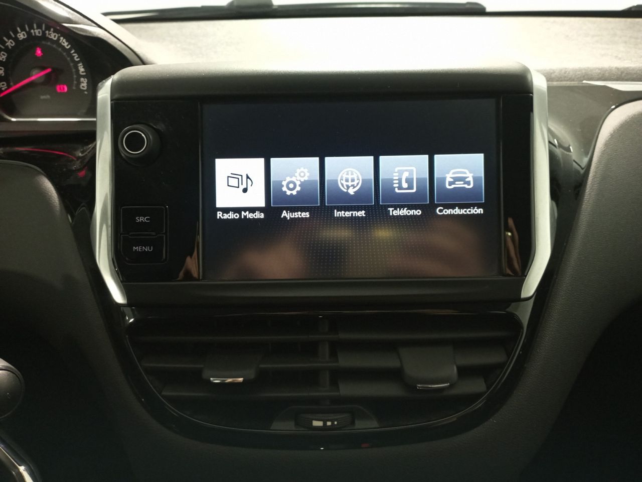 Foto Peugeot 208 14