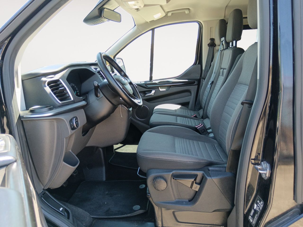 Foto Ford Tourneo Custom 8
