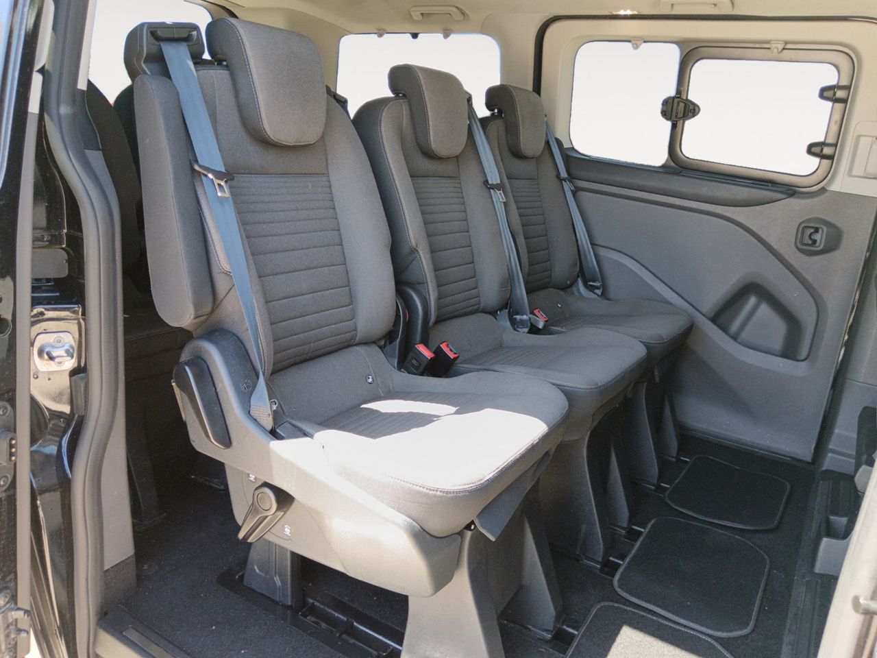 Foto Ford Tourneo Custom 9