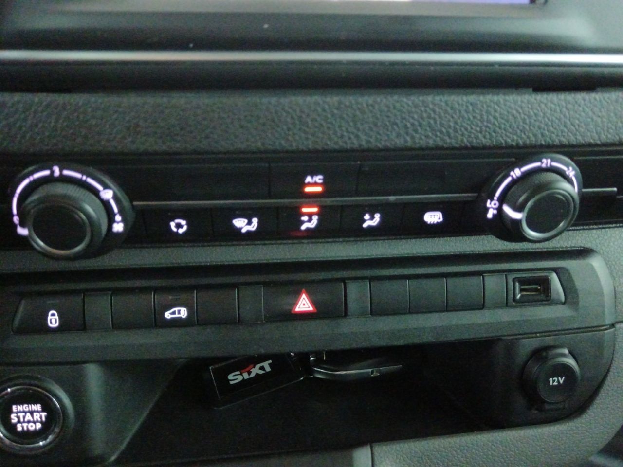 Foto Opel Vivaro 17