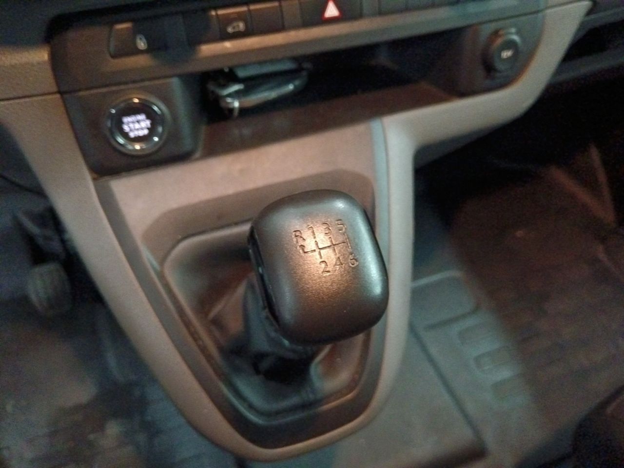 Foto Peugeot Expert 11