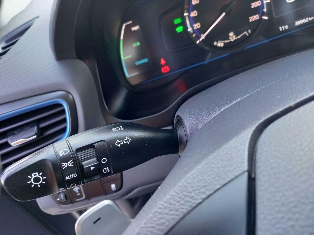 Foto Hyundai IONIQ 17