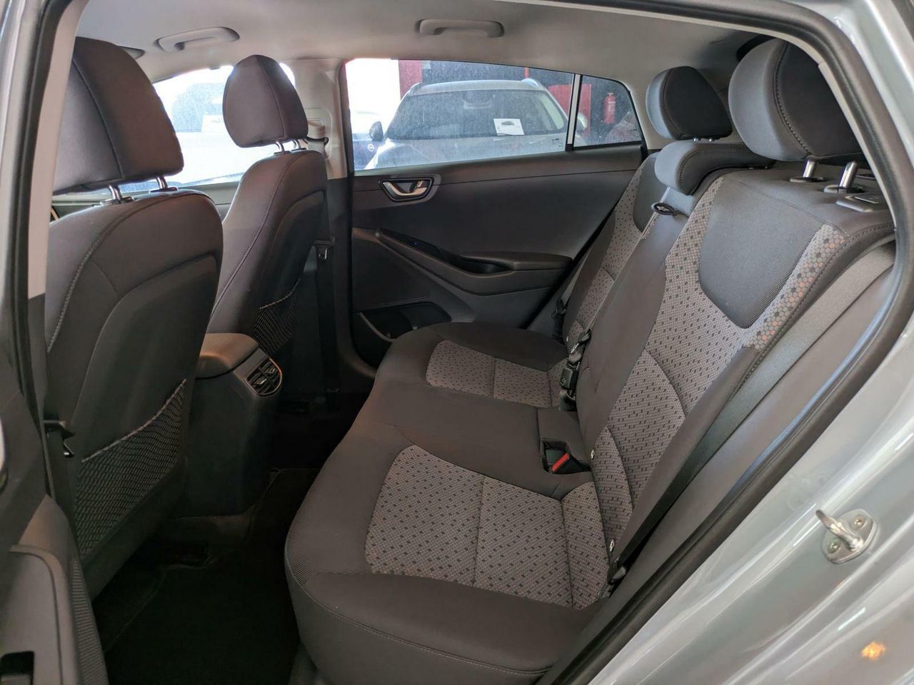 Foto Hyundai IONIQ 10