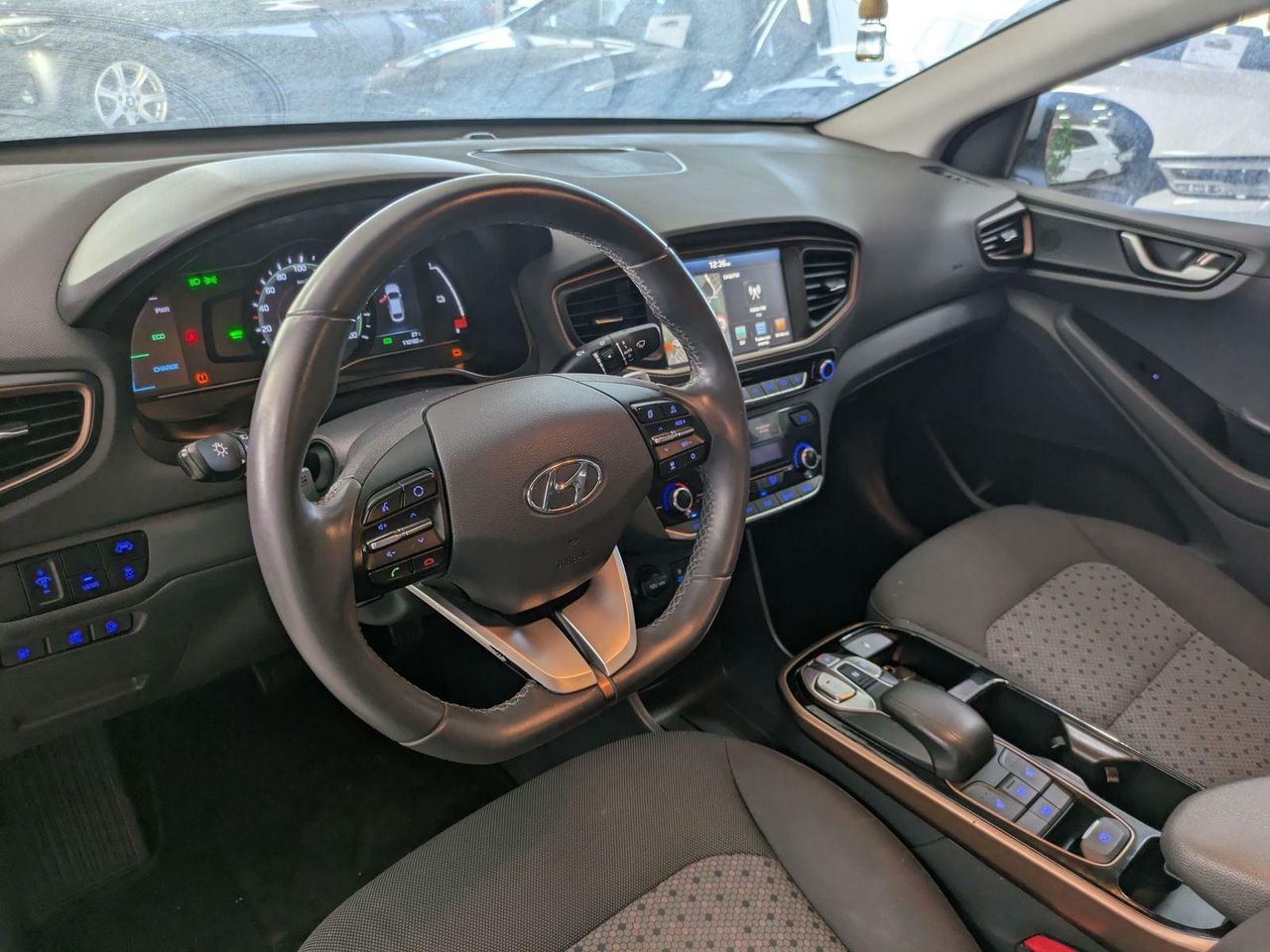 Foto Hyundai IONIQ 12