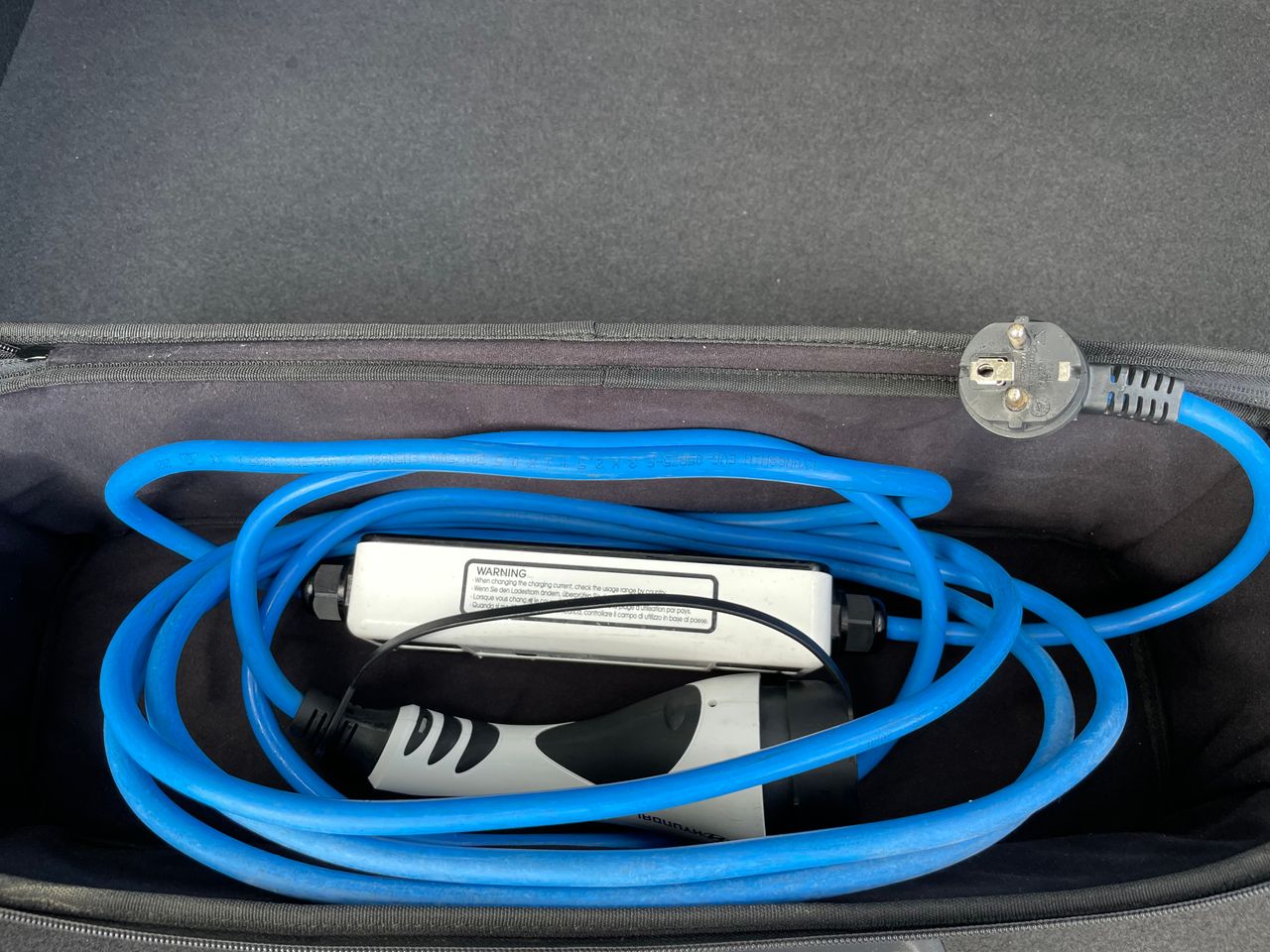 Foto Hyundai IONIQ 16