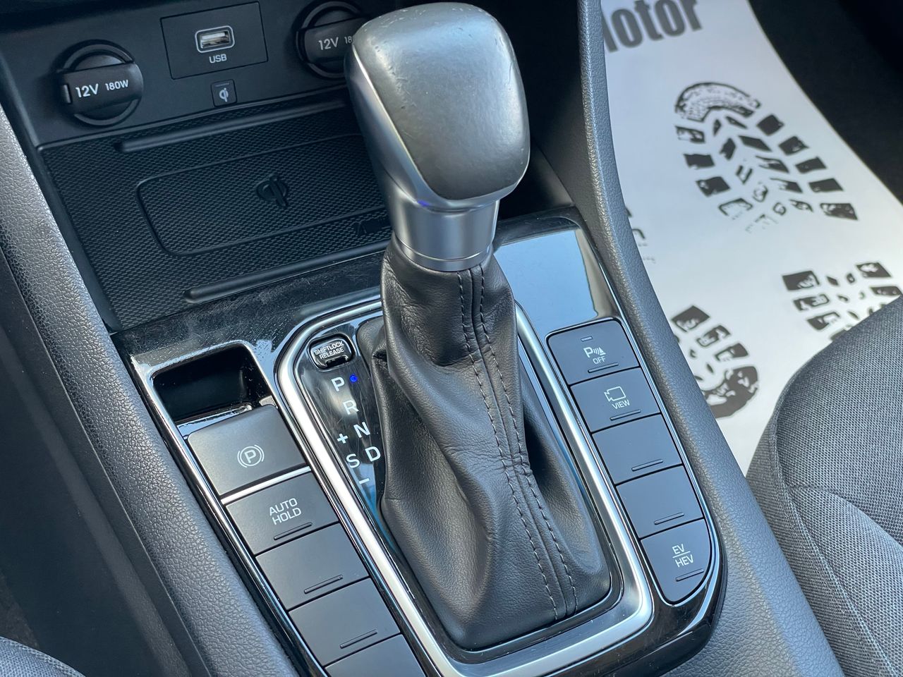 Foto Hyundai IONIQ 17