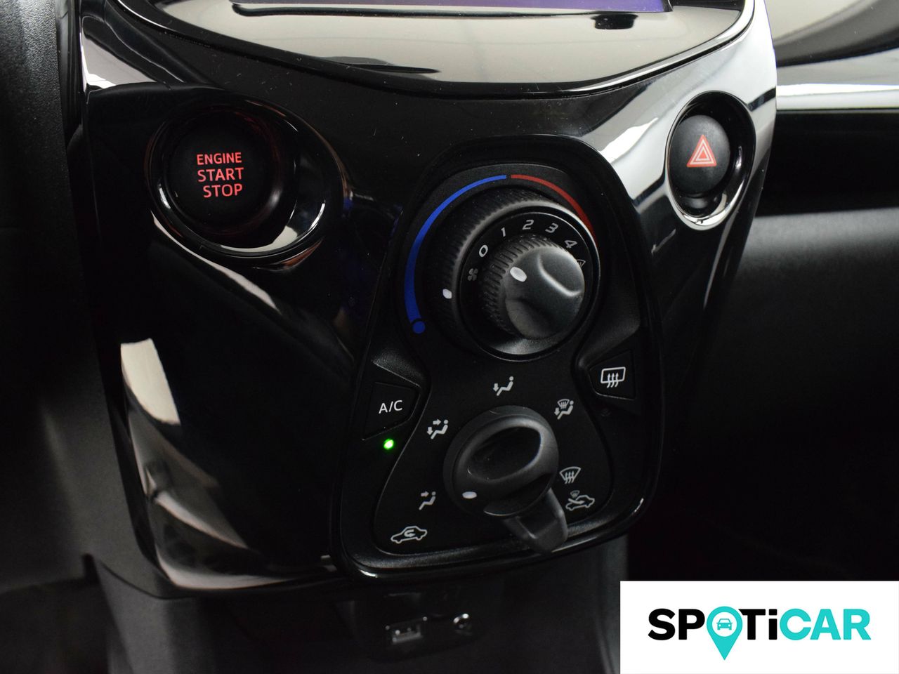 Foto Peugeot 108 17