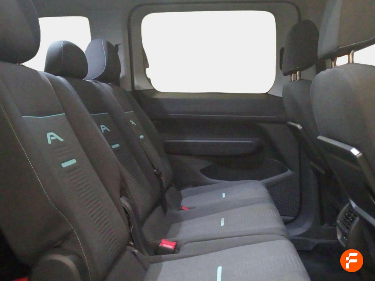 Foto Ford Tourneo Connect 15