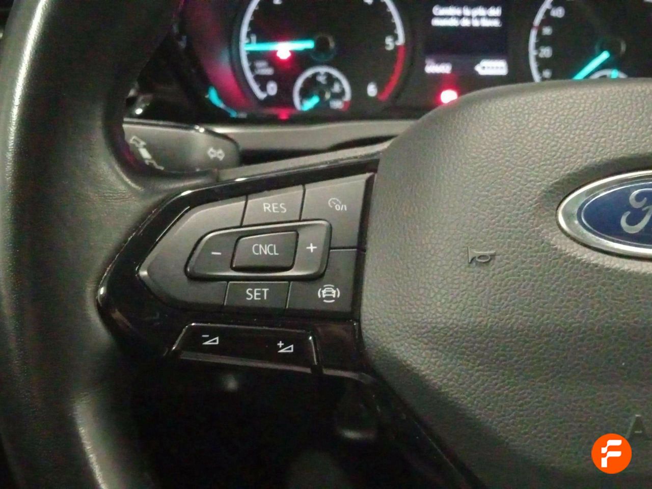 Foto Ford Tourneo Connect 21