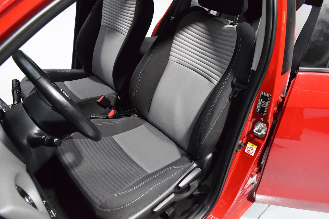 Foto Toyota Yaris 8