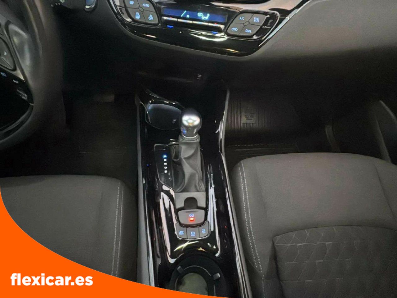 Foto Toyota C-HR 9