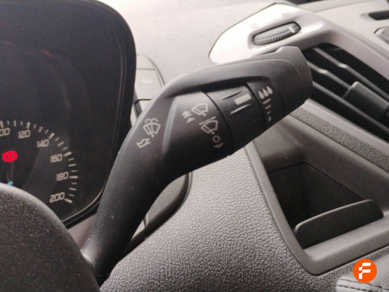 Foto Ford Tourneo Custom 16