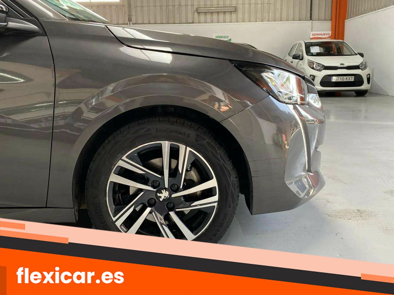 Foto Peugeot 208 16
