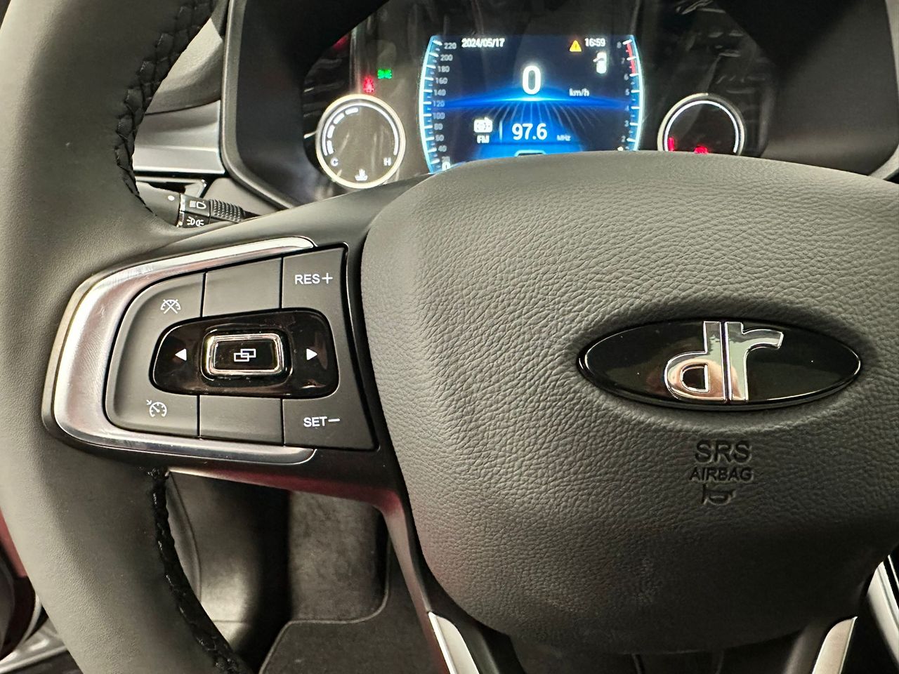 Foto DR Automobiles DR5 19