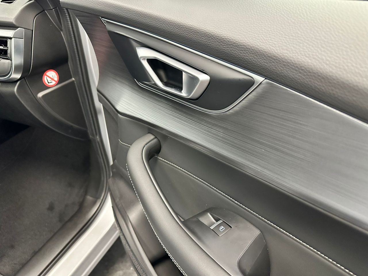 Foto DR Automobiles DR5 38