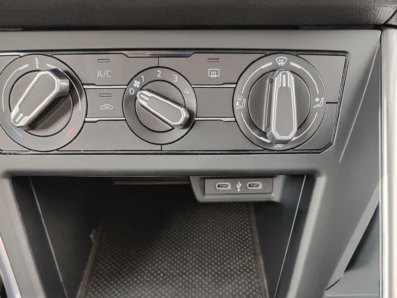 Foto Volkswagen Taigo 10