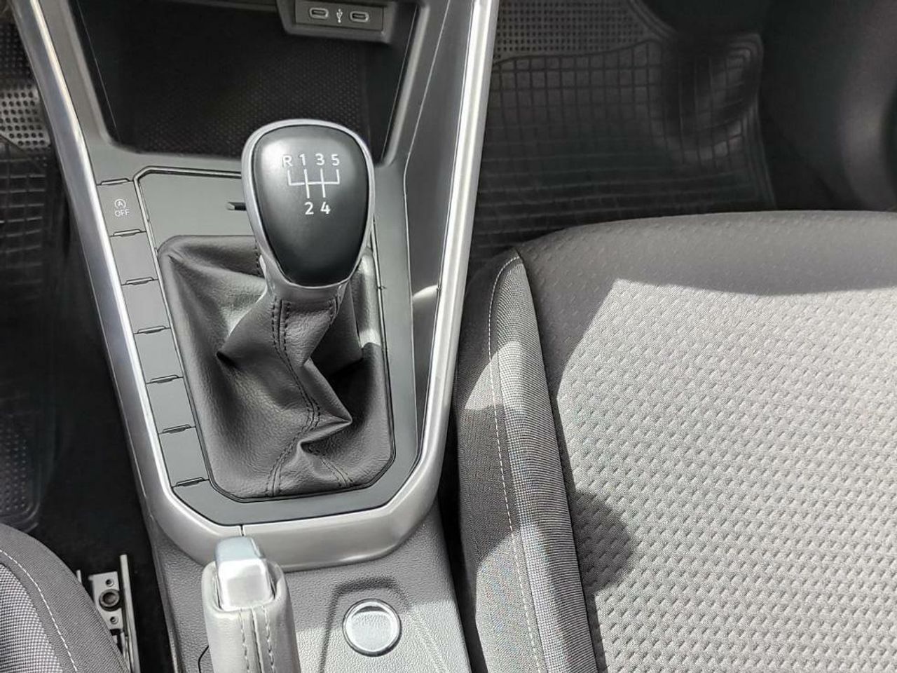 Foto Volkswagen Taigo 11
