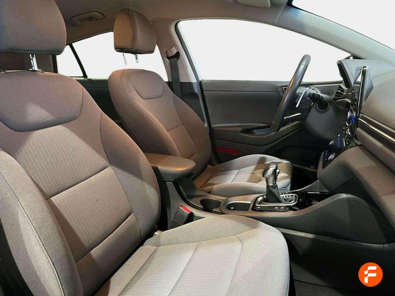 Foto Hyundai IONIQ 16