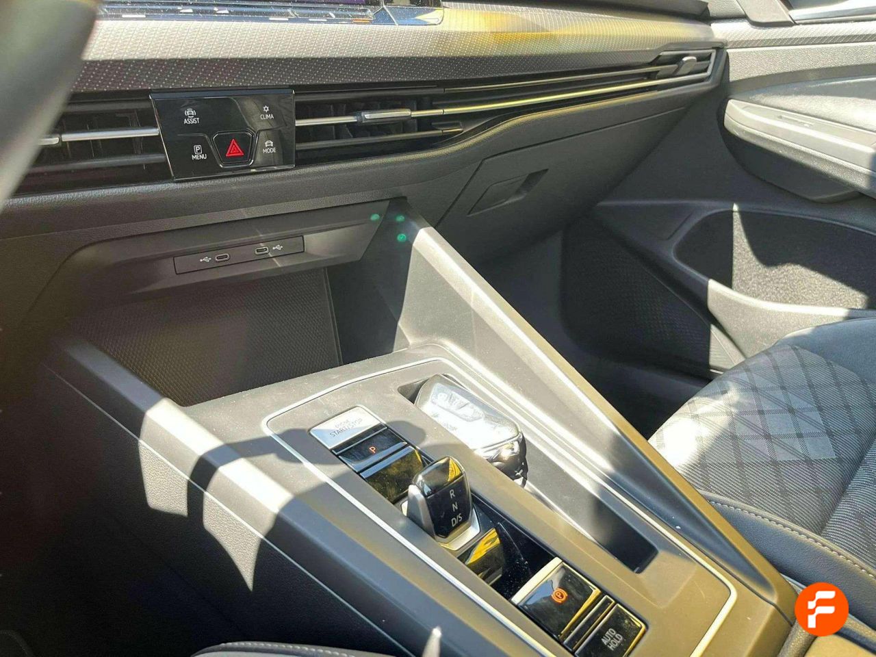 Foto Volkswagen Golf 16