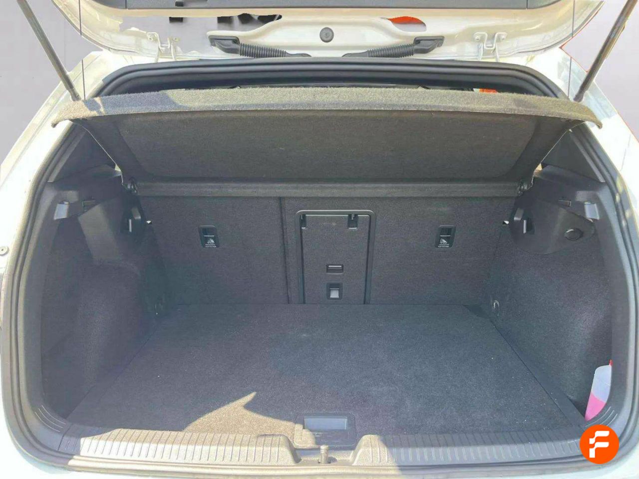 Foto Volkswagen Golf 24