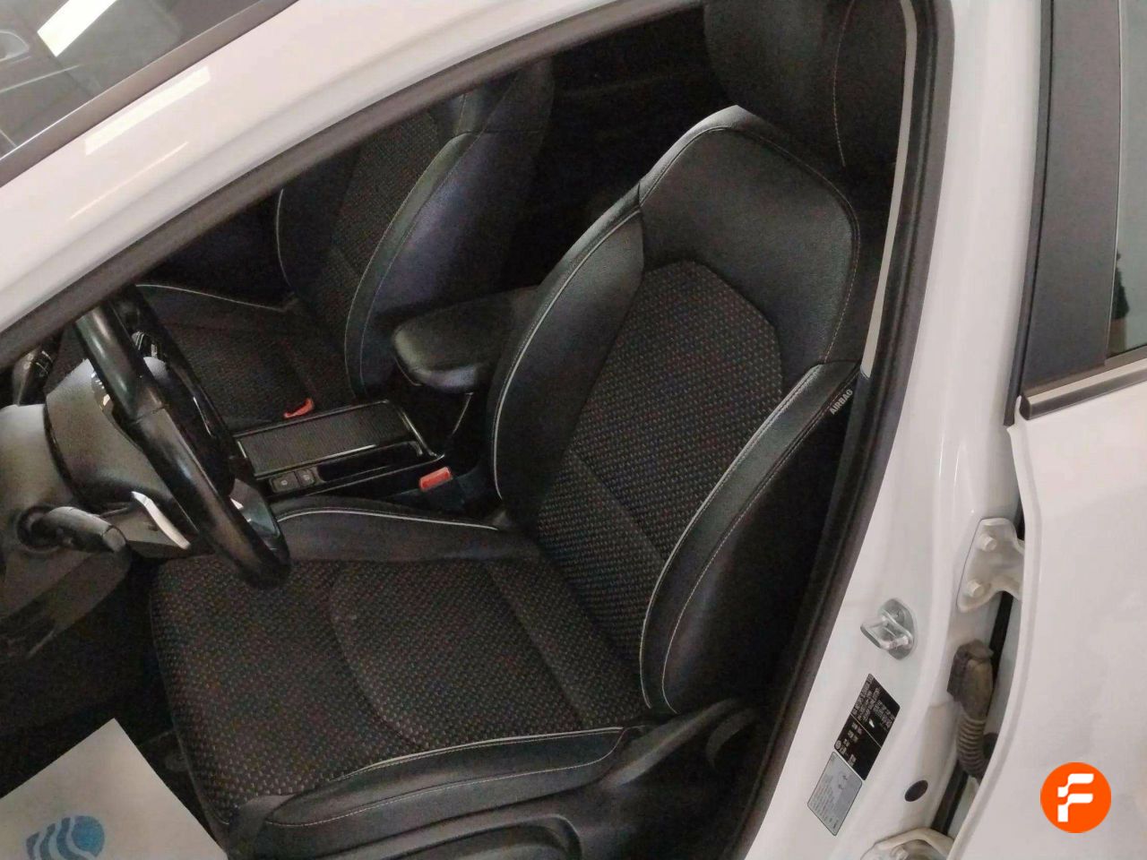 Foto Kia XCeed 15