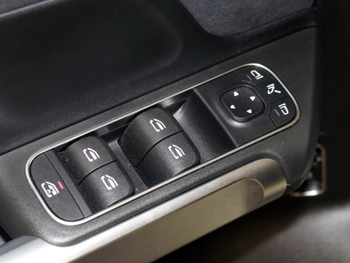 Foto Mercedes-Benz Clase GLB 28