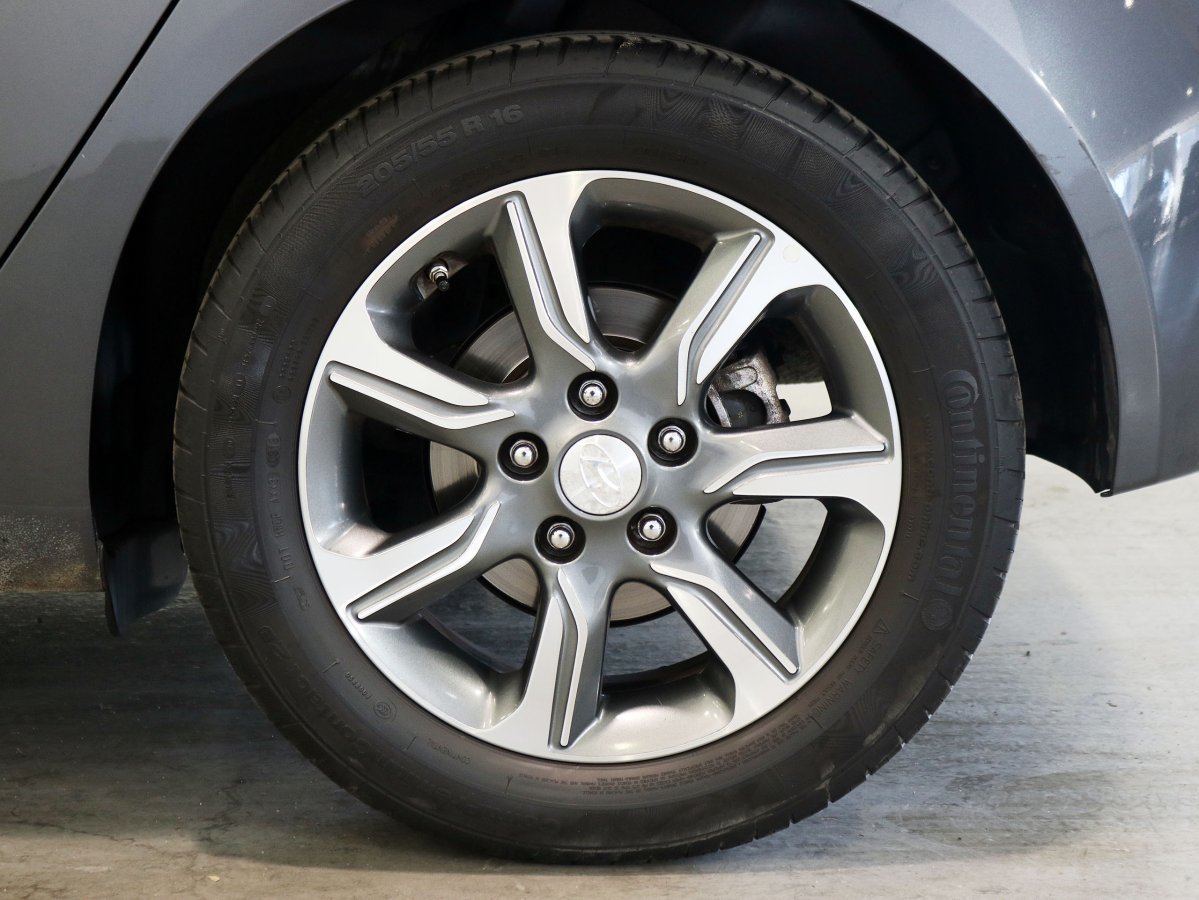 Foto Hyundai ix20 23