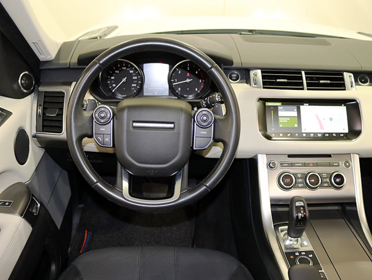 Foto Land-Rover Range Rover Sport 26