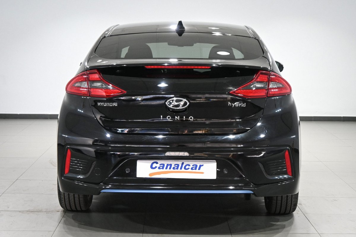 Foto Hyundai IONIQ 4