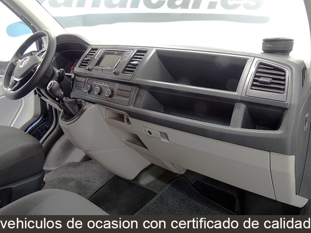 Foto Volkswagen Caravelle 23