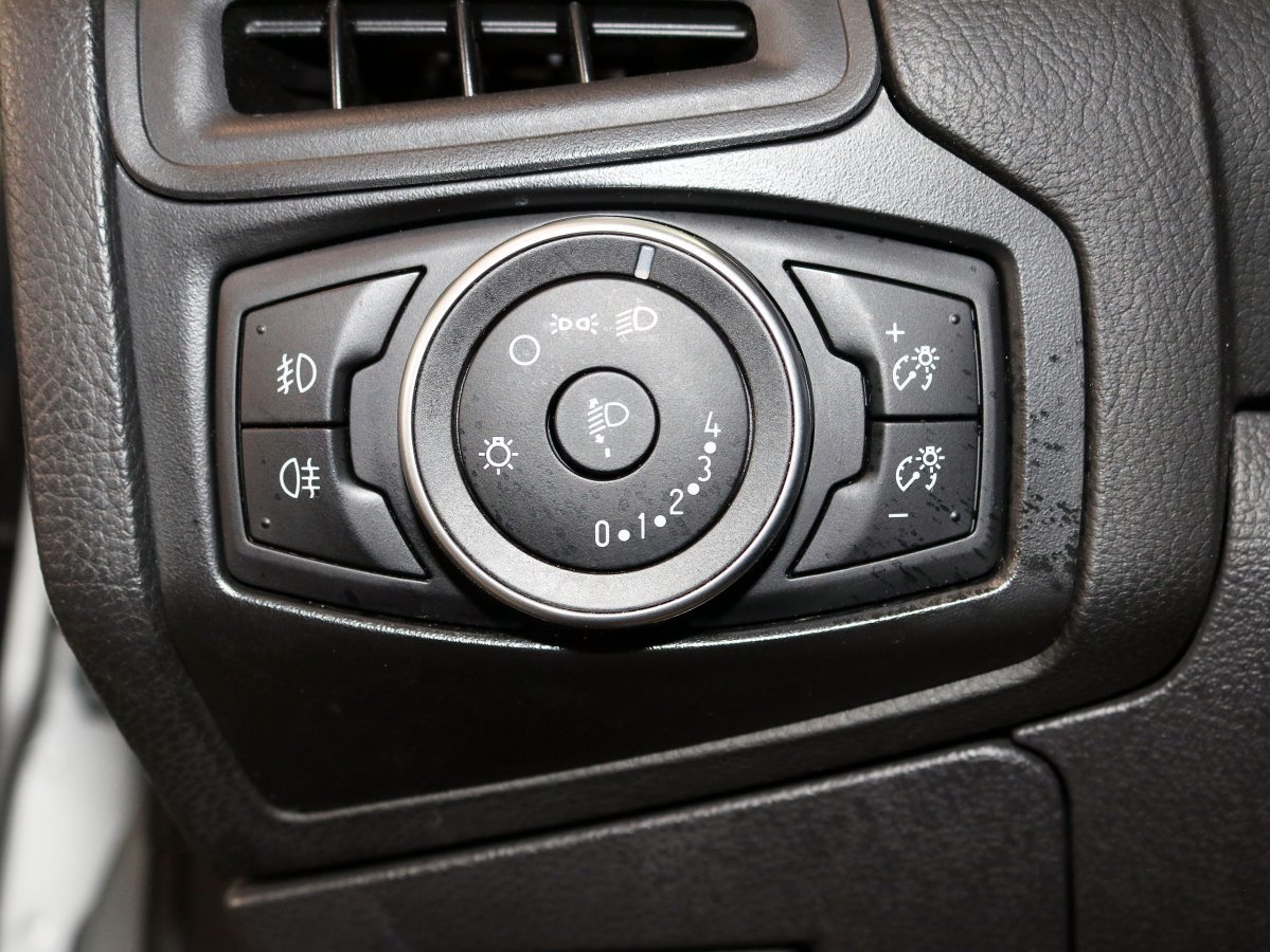 Foto Ford Focus 16