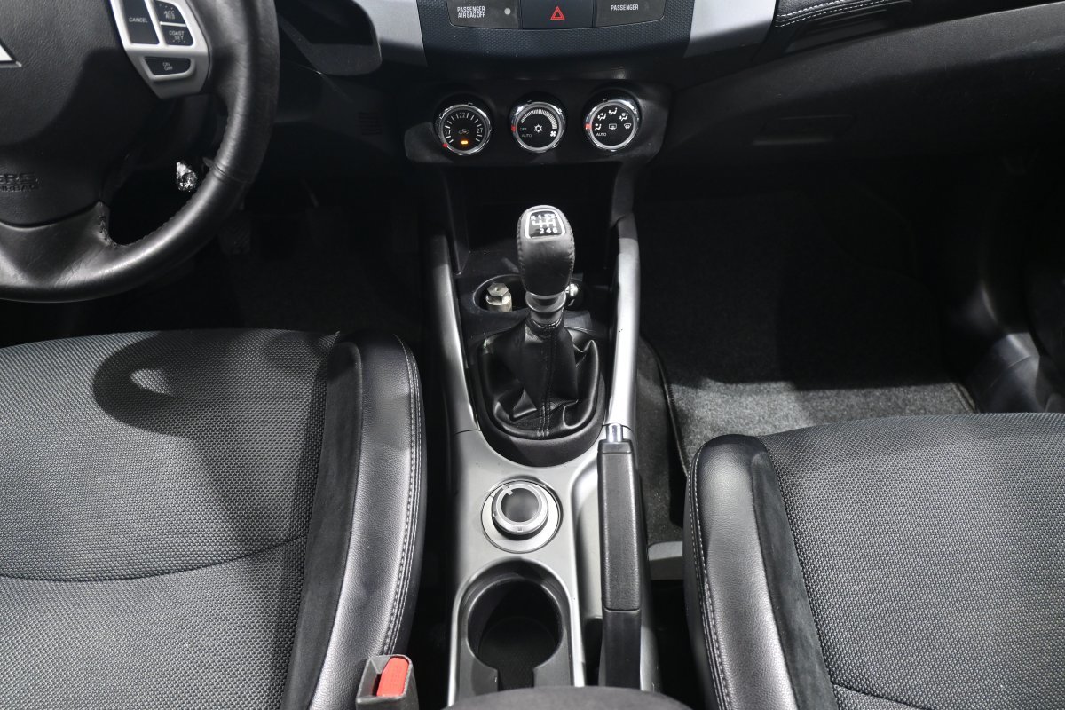 Foto Mitsubishi Outlander 21