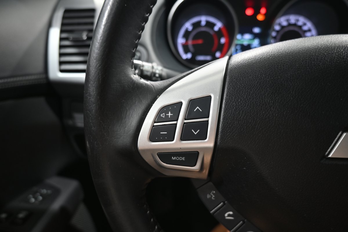 Foto Mitsubishi Outlander 23