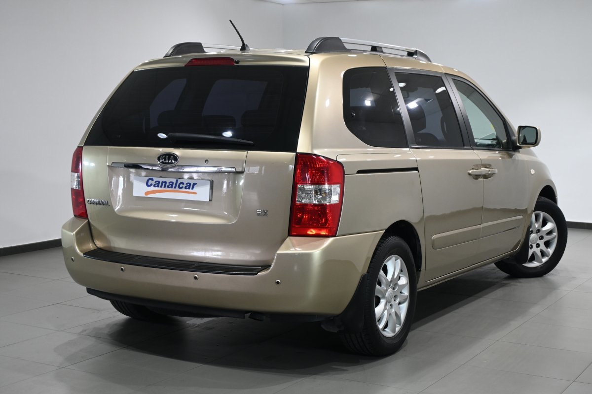 Foto Kia Carnival 4