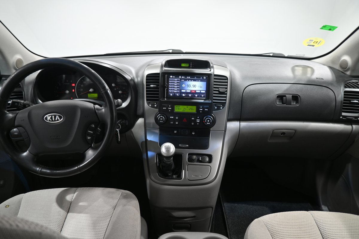Foto Kia Carnival 17