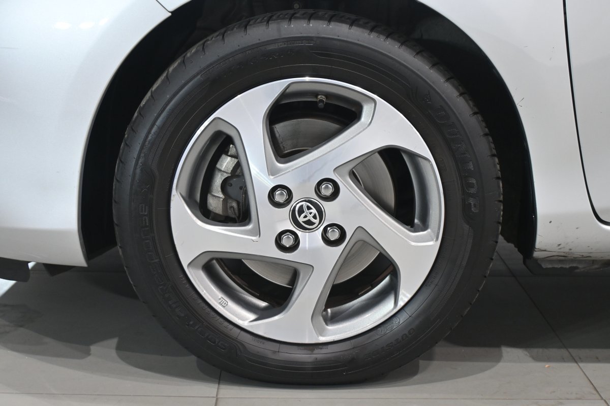 Foto Toyota Yaris 28