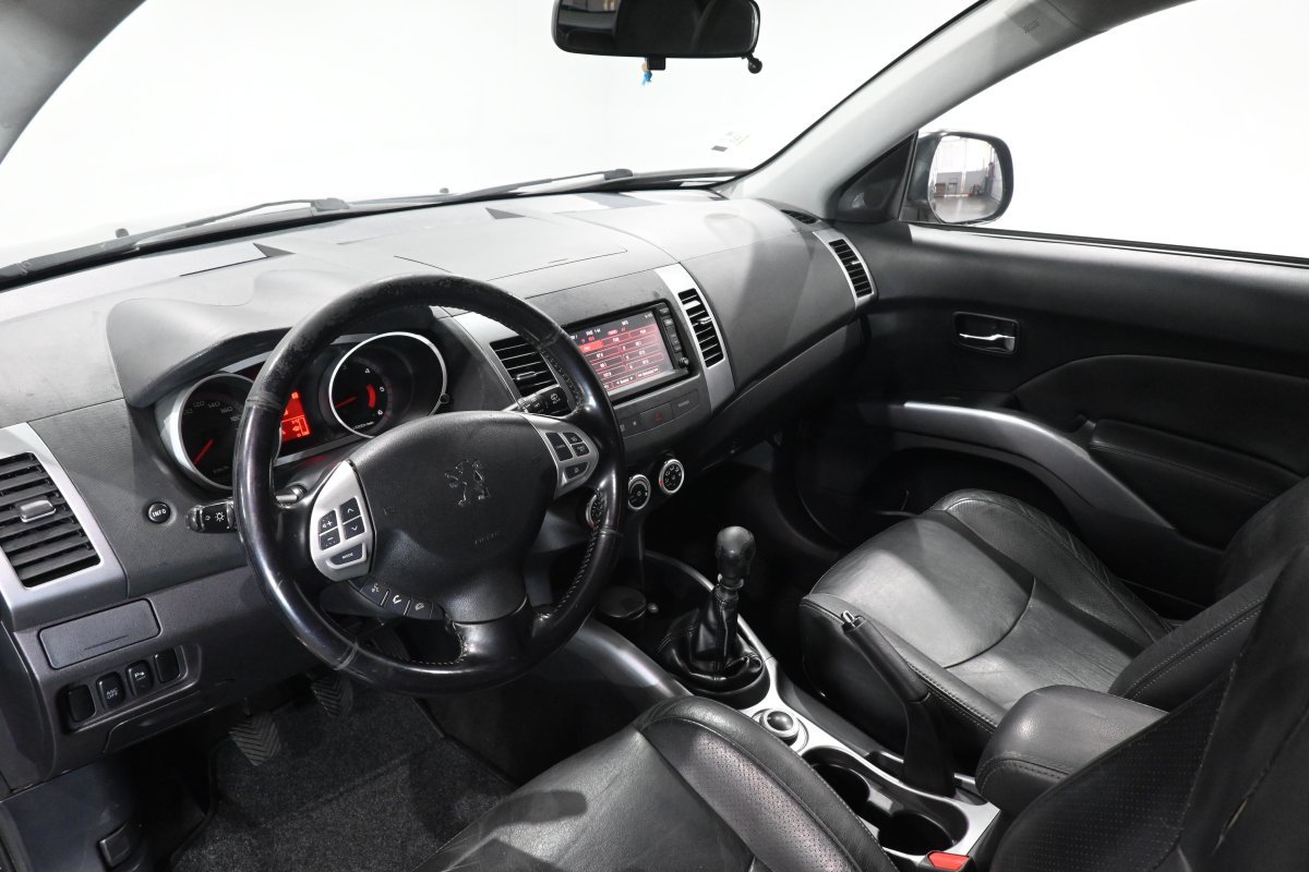 Foto Peugeot 4007 9